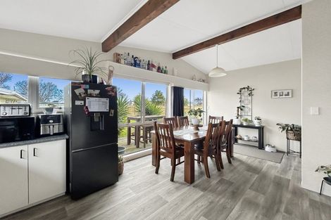 Photo of property in 41 Somerset Crescent, Highbury, Palmerston North, 4412