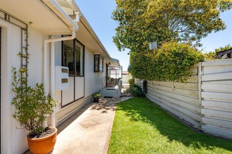 Photo of property in 1a Heath Street, St Andrews, Hamilton, 3200