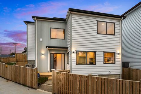 Photo of property in 13b Windermere Crescent, Blockhouse Bay, Auckland, 0600