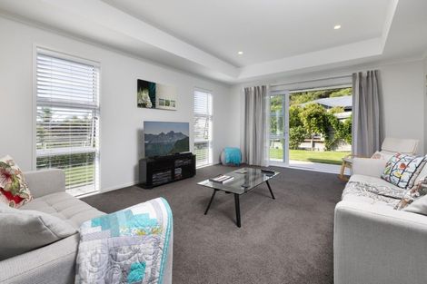 Photo of property in 18 Ellesmere Close, Pyes Pa, Tauranga, 3112