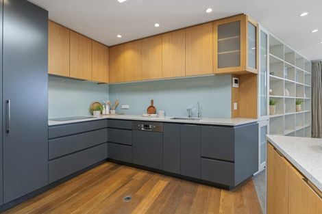 Photo of property in 4/5d The Promenade, Takapuna, Auckland, 0622