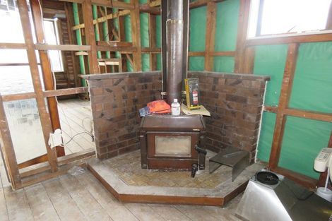 Photo of property in 2 Salisbury Street, Westport, 7825