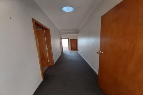 Photo of property in 4 Hamblyn Street, Strandon, New Plymouth, 4312