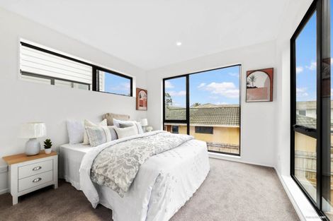 Photo of property in 7d Queen Mary Avenue, New Lynn, Auckland, 0600