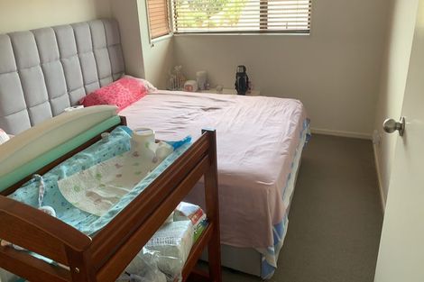 Photo of property in 1/112 Seaview Road, Glenfield, Auckland, 0629