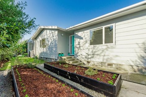 Photo of property in 16 Kanawa Street, Waikanae, 5036