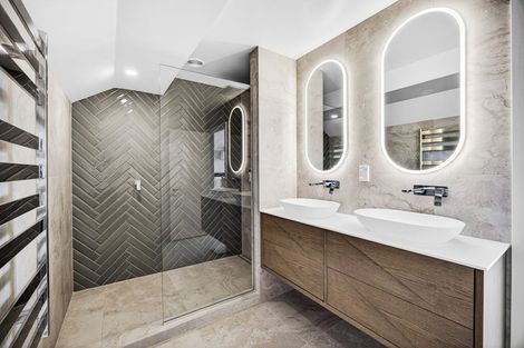 Photo of property in 2/11 Hauraki Road, Hauraki, Auckland, 0622