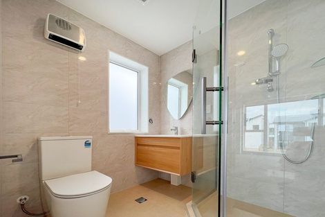 Photo of property in 16 Te Kaapia Road, Papakura, 2110