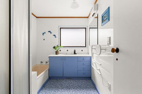 Photo of property in 2/23 Reeve Drive, Havelock North, 4130