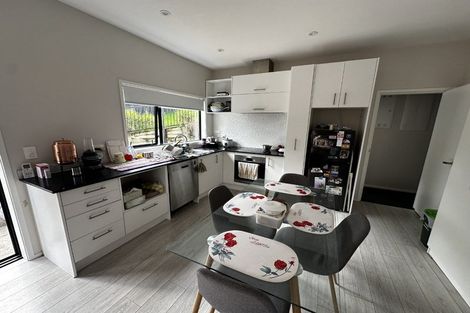 Photo of property in 28 Wautaiti Drive, Riverhead, 0820