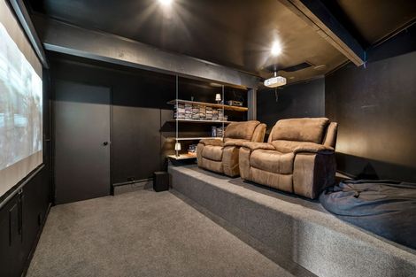 Photo of property in 27 Macnay Way, Murrays Bay, Auckland, 0630