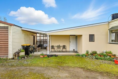Photo of property in 42 Alfredton Road, Eketahuna, 4900