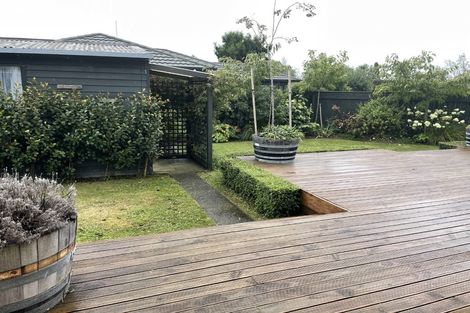 Photo of property in 11 College Street, Awapuni, Palmerston North, 4412