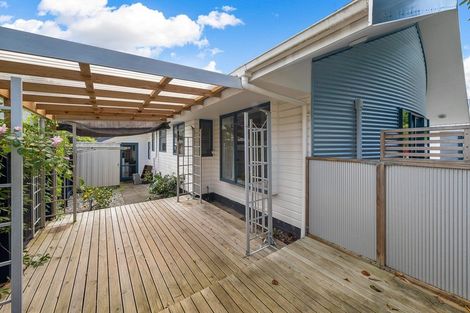 Photo of property in 3 Heather Place, Picton, 7220