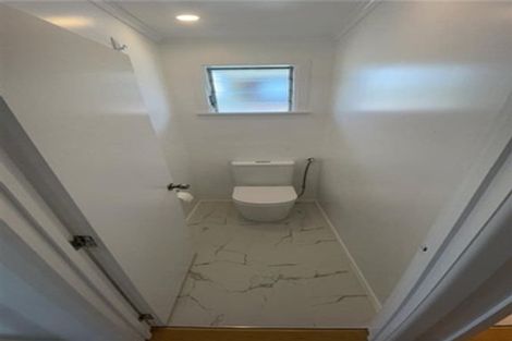 Photo of property in 39 Vera Road, Te Atatu South, Auckland, 0610