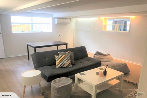 Photo of property in 10 Sylvan Crescent, Te Atatu South, Auckland, 0610