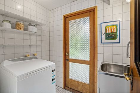 Photo of property in 9 Cypress Court, Kelvin Heights, Queenstown, 9300