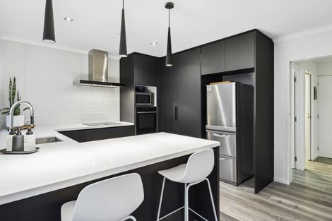 Photo of property in 63 Cliffs Road, Saint Clair, Dunedin, 9012