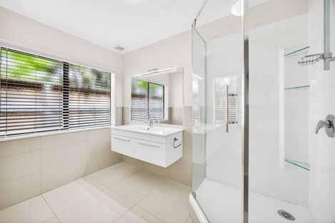 Photo of property in 2/11 Hauraki Road, Hauraki, Auckland, 0622