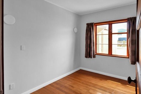 Photo of property in 31 Happy Valley Road, Owhiro Bay, Wellington, 6023