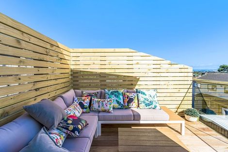 Photo of property in 19b Bradbury Road, Botany Downs, Auckland, 2010