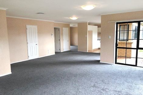 Photo of property in 8 Cottesmore Place, Huntington Park, Auckland, 2013