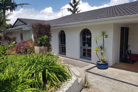 Photo of property in 8 Himalaya Drive, Half Moon Bay, Auckland, 2012
