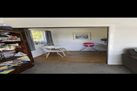 Photo of property in 3 Lomond Street, Newlands, Wellington, 6037
