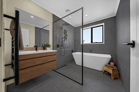 Photo of property in 126 Hitchen Road, Pokeno, 2402