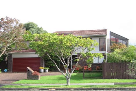 Photo of property in 4 William Bryan Drive, Half Moon Bay, Auckland, 2012