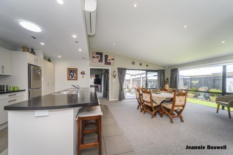 Photo of property in 9 Masefield Terrace, Kelvin Grove, Palmerston North, 4414