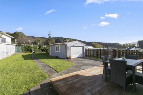 Photo of property in 16 Cleland Crescent, Naenae, Lower Hutt, 5011