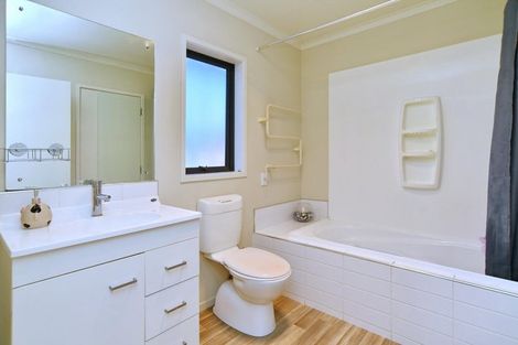 Photo of property in 72 Mary Ellen Street, Pegasus, 7612