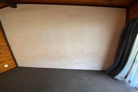 Photo of property in 3/89 Pinehaven Road, Pinehaven, Upper Hutt, 5019