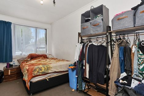 Photo of property in 57 Sare Crescent, Fairfield, Hamilton, 3214