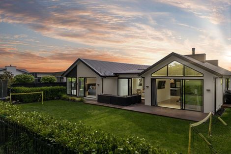 Photo of property in 37 Kohunga Crescent, Bottle Lake, Christchurch, 8083