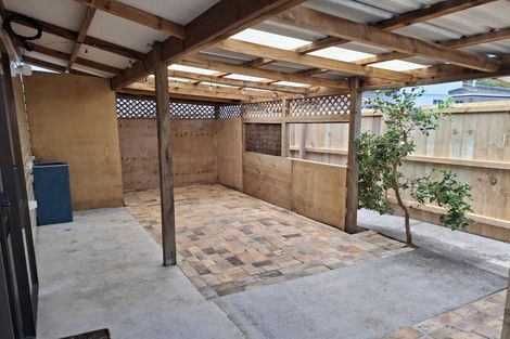 Photo of property in 7 Sullivan Avenue, Mangere Bridge, Auckland, 2022