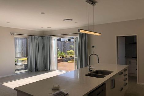 Photo of property in 3 Ascension Crescent, Orewa, 0931