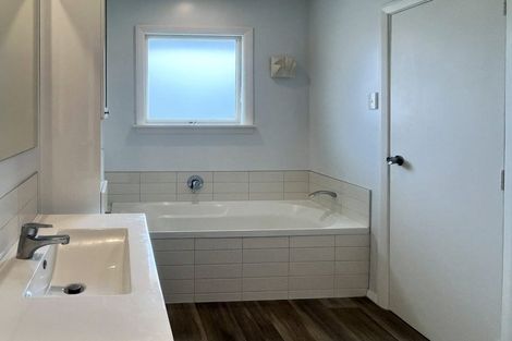 Photo of property in 65 Halswell Junction Road, Halswell, Christchurch, 8025