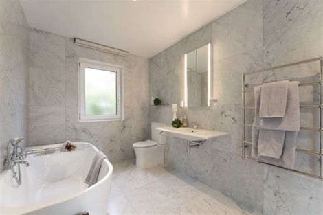 Photo of property in 62a Holly Road, St Albans, Christchurch, 8014