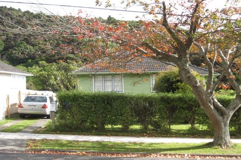 Photo of property in 15 Boyd Grove, Naenae, Lower Hutt, 5011