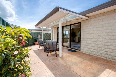 Photo of property in 1/52 Avondale Road, Taradale, Napier, 4112