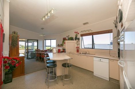 Photo of property in 86 Queens Road, Glen Avon, New Plymouth, 4312