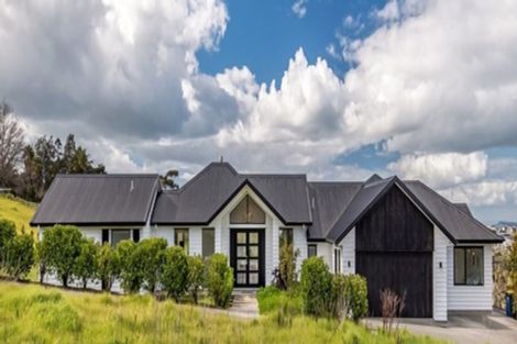 Photo of property in 72 Vaughans Road, Long Bay, Albany, 0792