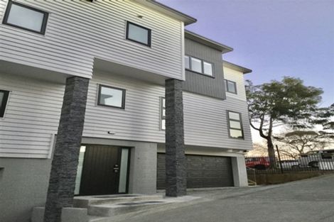 Photo of property in 4223a Great North Road, Glendene, Auckland, 0602