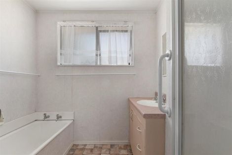 Photo of property in 14 Chapman Place, Fairy Springs, Rotorua, 3015