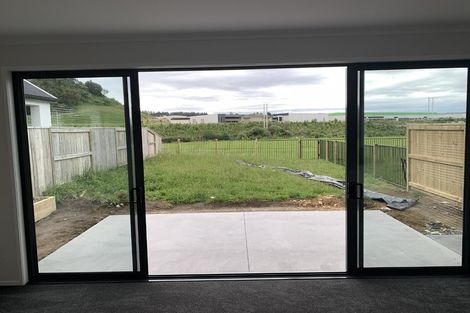 Photo of property in 97a Awataha Crescent, Pyes Pa, Tauranga, 3110