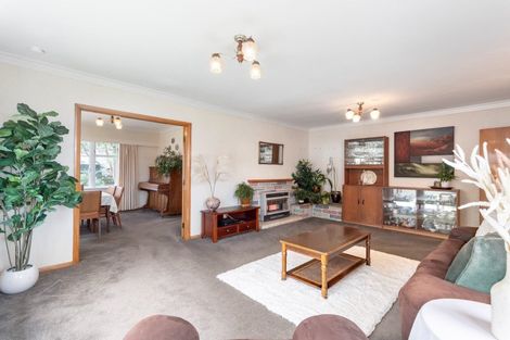 Photo of property in 44 Kowhai Avenue, Ebdentown, Upper Hutt, 5018