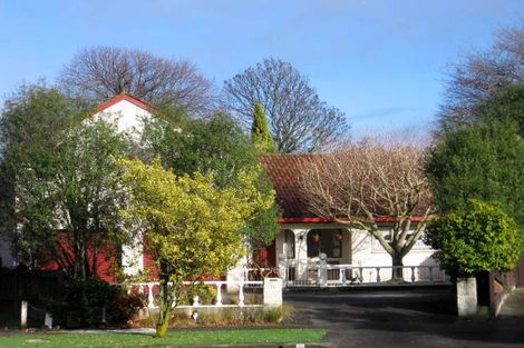 Photo of property in 11 Caulfield Place, Awapuni, Palmerston North, 4412