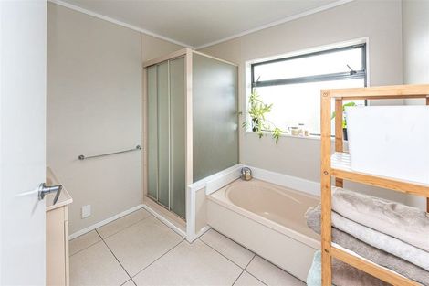 Photo of property in 15 Rangitatau Road West, Pakaraka, Wanganui, 4574